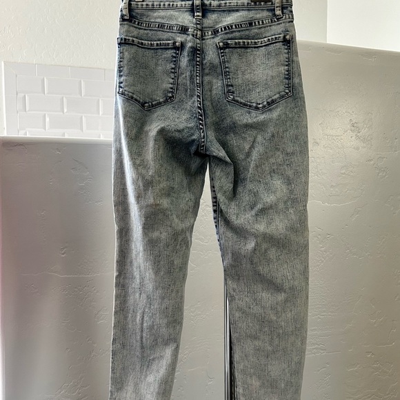 RSQ light blue distressed straight leg jeans  - W 27 - Picture 13 of 14